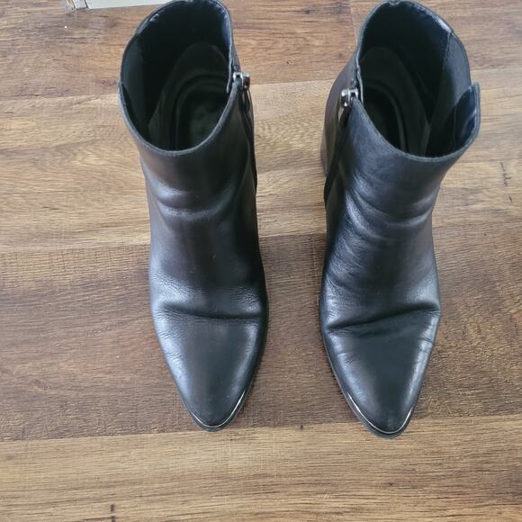 Franco Sarto Bette Women's Black Chelsea Boots Size 9.5M Ankle Booties Chic - Picture 14 of 16